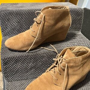 Vionic Tan Suede Wedge Booties